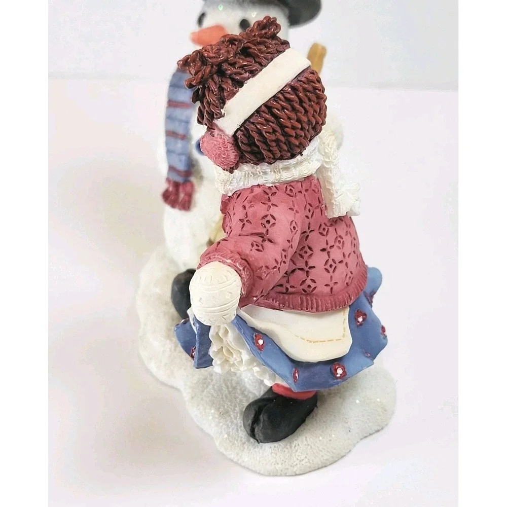 Enesco Raggedy Ann Snowman Figurine‎ Friends Forever Winter Christmas Decor